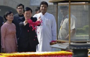 越南總理致新德里甘地紀念館致敬