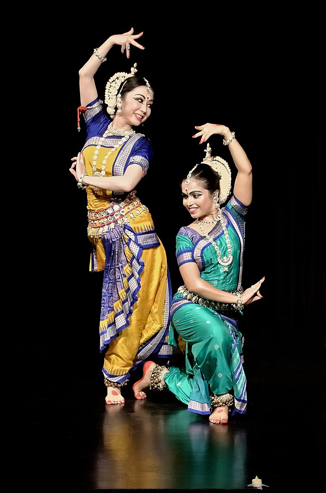印度舞蹈家Srinidhi Chidambaram的婆罗多舞 Bharatanatyam_三次元舞蹈_舞蹈_bilibili_哔哩哔哩