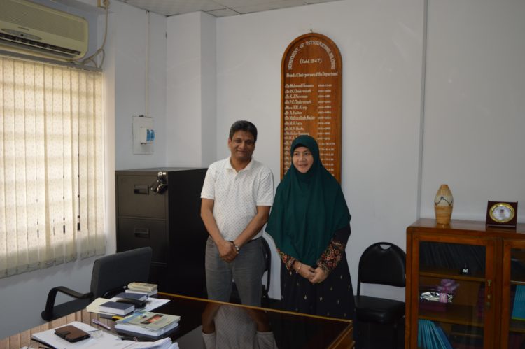 （圖四）With Professor Dr. Ehsanul Haque